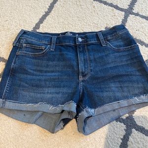 HOLLIDTER 31 INCH WAIST SHORTS WORN SLIGHTLY !!